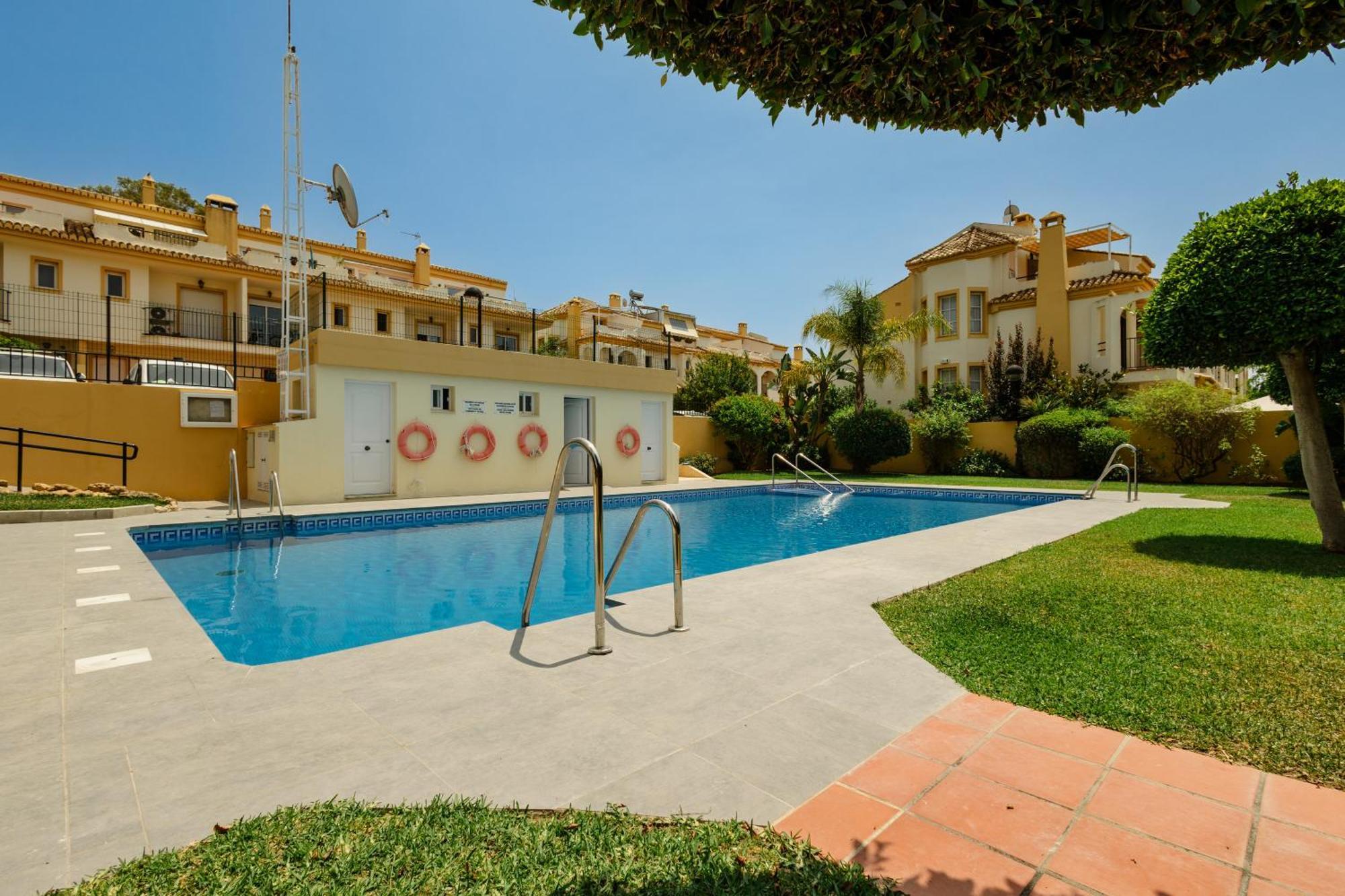 Beautiful Townhouse Walking Distance To The Beach In Costabella, Marbella Dış mekan fotoğraf