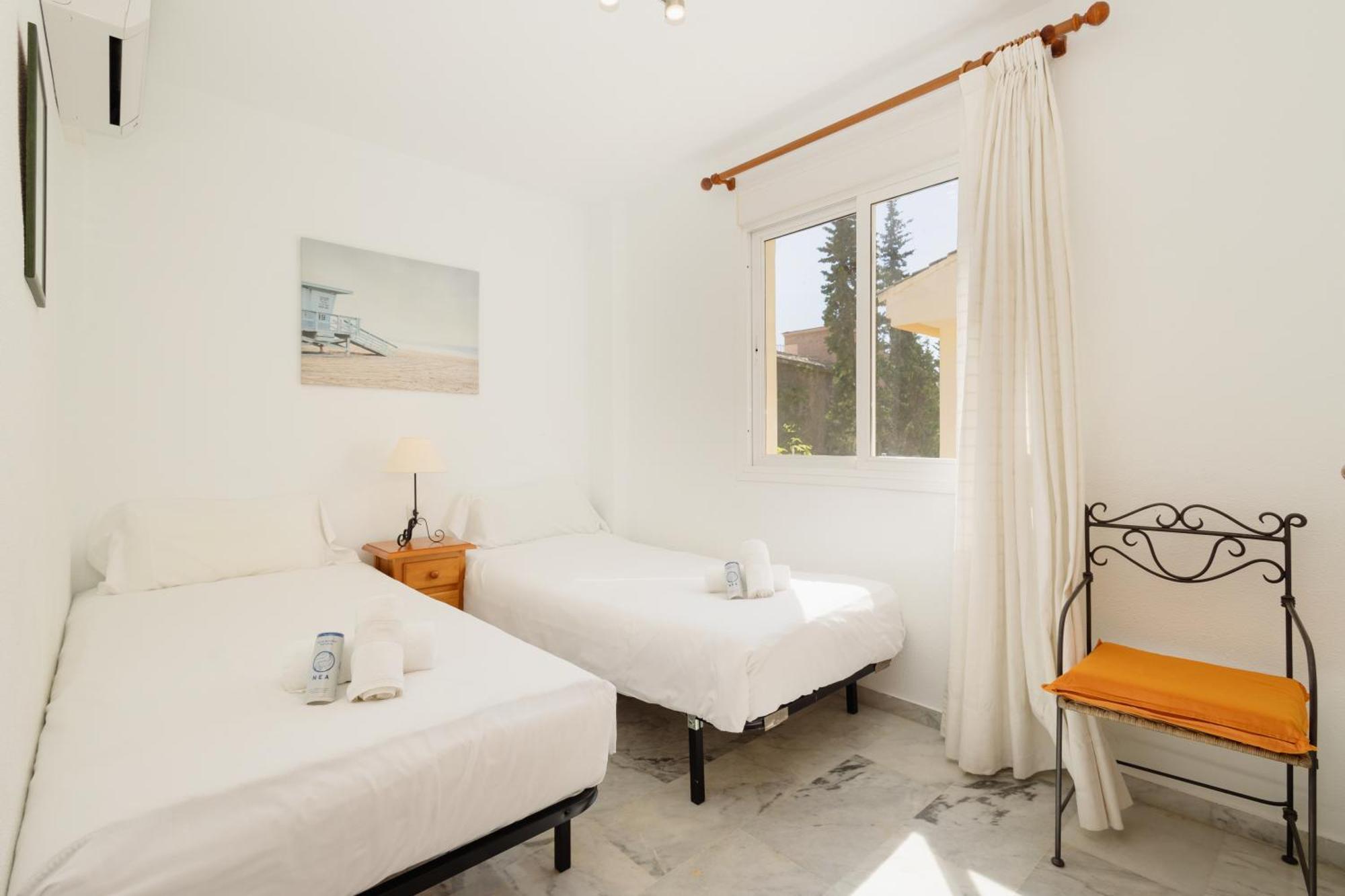 Beautiful Townhouse Walking Distance To The Beach In Costabella, Marbella Dış mekan fotoğraf