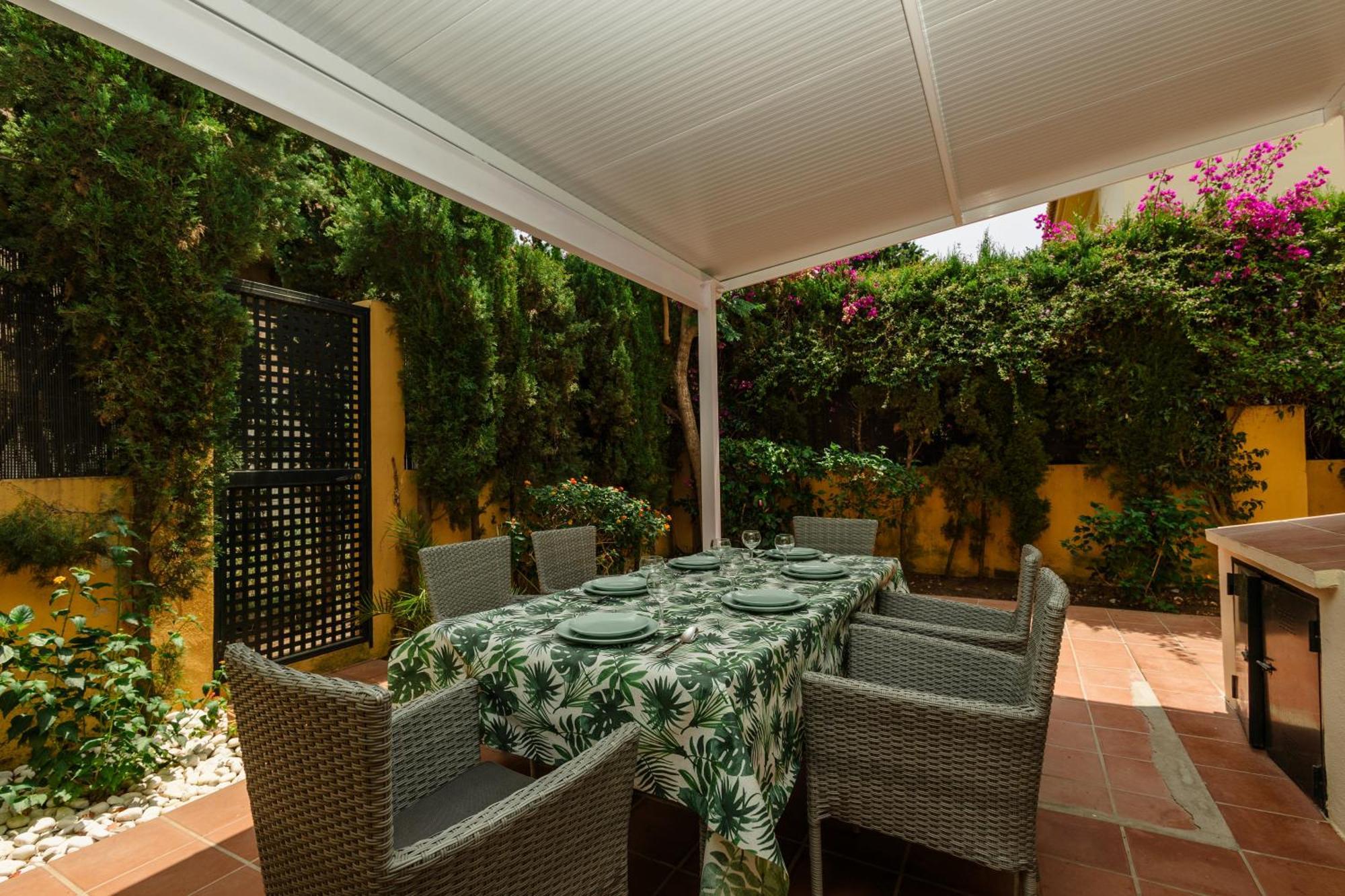 Beautiful Townhouse Walking Distance To The Beach In Costabella, Marbella Dış mekan fotoğraf